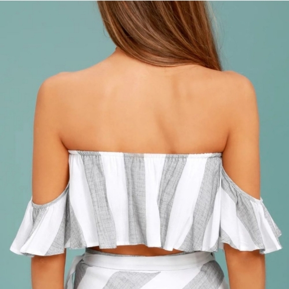 Lulus cropped Top - Picture 4 of 7